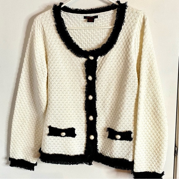 Elegant Black and White Women's cardigan/Sweater Size M w/Tiny Discreet Sparkles - Picture 6 of 16